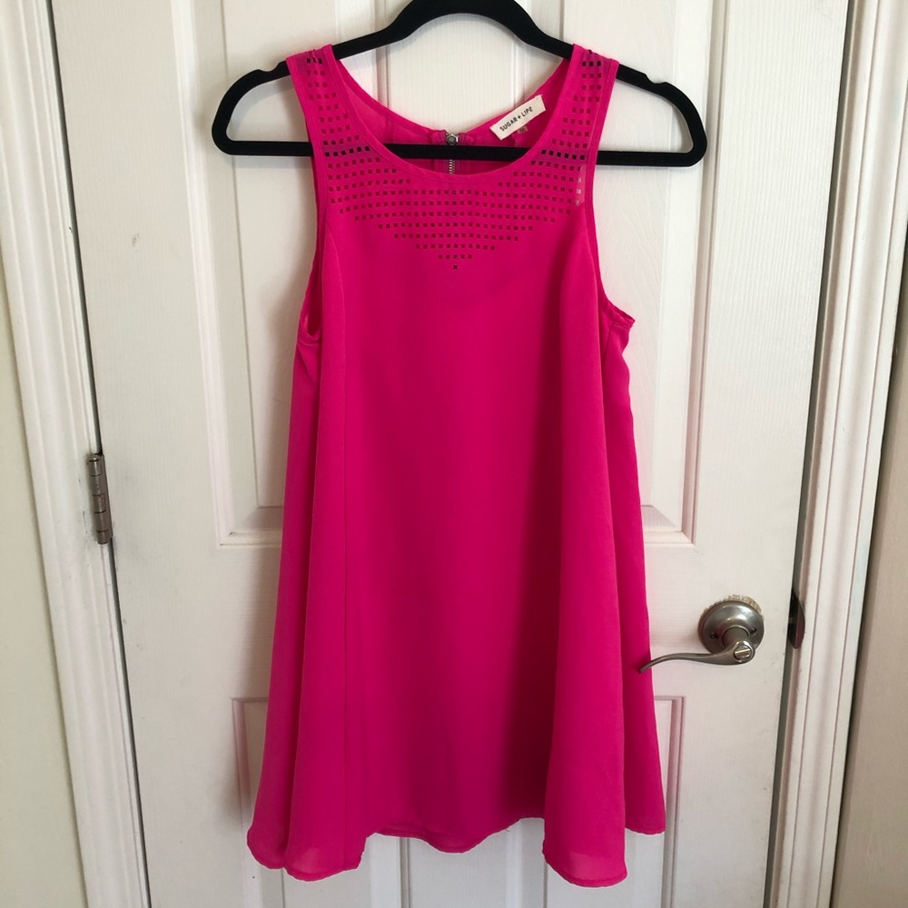 Perfect little pink Valentine’s Day dress 🌸